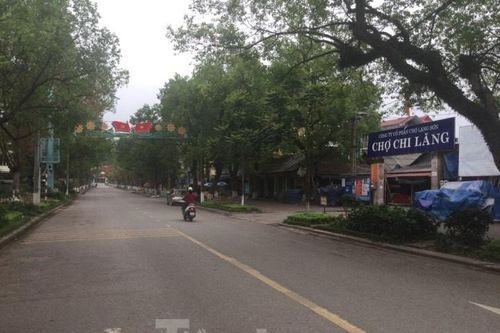 Bình lặng buổi sáng đầu tiên 'cách ly toàn quốc' ở Lạng Sơn