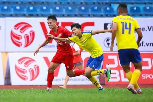 Thêm một đội bóng ở V-League giảm lương vì COVID-19