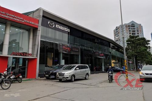 Đại lý đóng cửa, dân sale ô tô làm shipper, gắng qua đại dịch