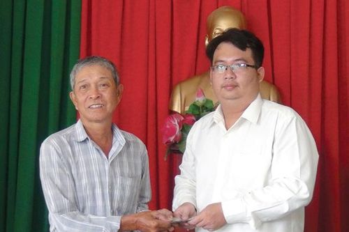 Nhặt 6 triệu đồng mang đến Công an tìm người trả lại