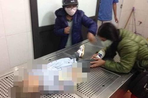 Điều tra thông tin bé gái nghi bị mẹ ruột và cha dượng bạo hành tử vong