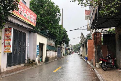 Đường phố Hà Nội ngày thứ 2 thực hiện cách ly toàn xã hội
