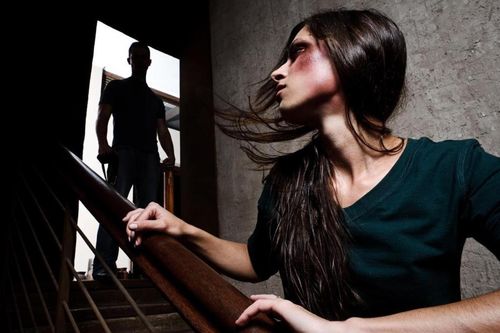 Mùa dịch trở thành ác mộng với phụ nữ bị chồng bạo hành