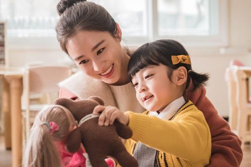 Mẹ sao nhí đóng phim của Kim Tae Hee: 'Con tôi bị chỉ trích quá nhiều'