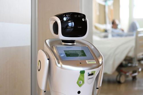 Robot giúp bác sĩ chống dịch tại Italy