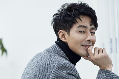 Jo In Sung nhập viện phẫu thuật đầu gối