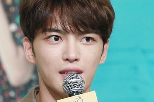 Kim Jae Joong bị hủy tất cả show diễn vì nói dối về Covid-19