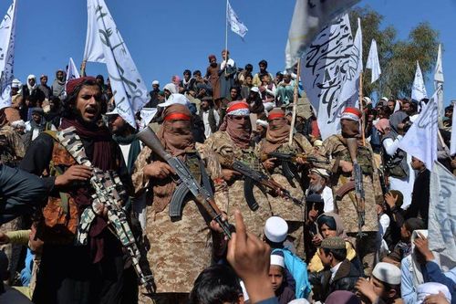 Afghanistan bắt đầu đàm phán trực tiếp với Taliban về trao đổi tù nhân