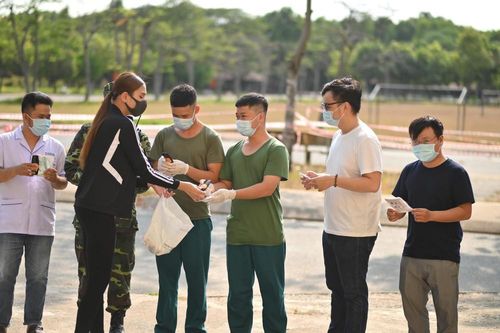 Võ Hoàng Yến làm điều ý nghĩa, chính thức rời khu cách ly