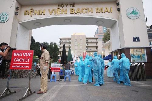 Vì sao công ty Trường Sinh trúng thầu Bạch Mai và nhiều bệnh viện lớn?