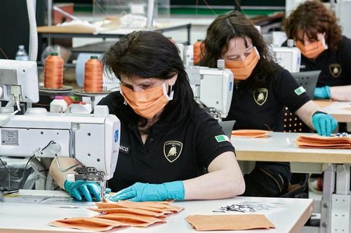 Lamborghini bắt tay vào sản xuất khẩu trang chống dịch Covid-19