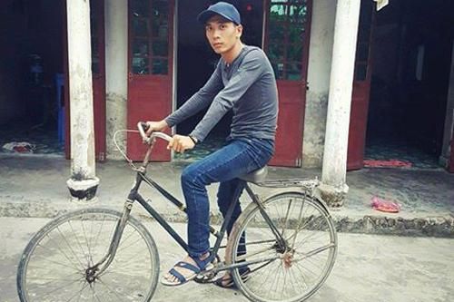 Cái kết 'vui không tưởng' của chàng trai mơ một lần được 'đèo' Ngọc Trinh