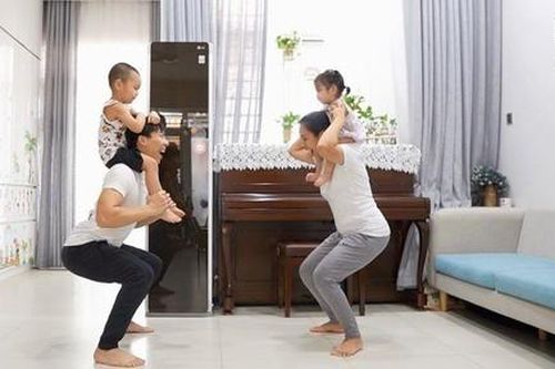 Gia đình hoàng tử xiếc Quốc Nghiệp truyền năng lượng tích cực