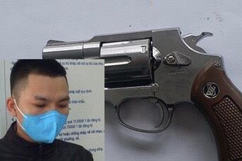 Bị bắt vì vứt lại súng khi gặp Công an