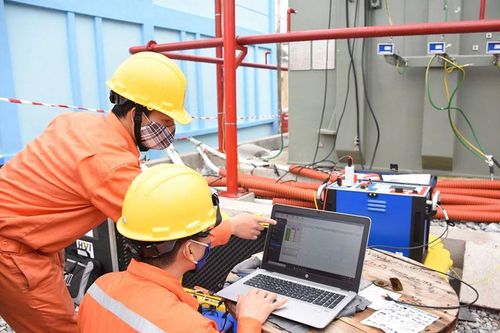 Giữ dòng điện thông suốt trong mùa dịch