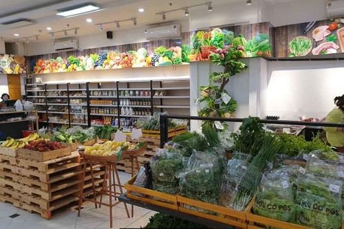 Thị trường ngày 2-4: Mưa rét, sức mua giảm, hàng hóa dồi dào