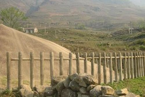 Thăm bãi đá cổ Sa Pa