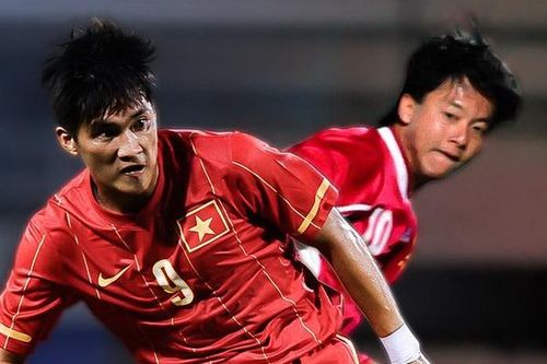 'Huỳnh Đức số một, Công Vinh số hai trong lịch sử tuyển Việt Nam'