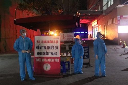 Các biện pháp nhiều bệnh viện ở Hà Nội thực hiện để ngăn dịch Covid-19