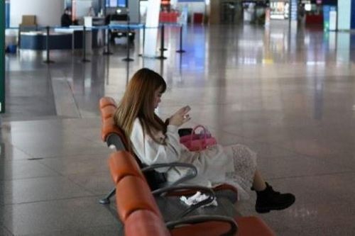 Chạy trốn virus, du học sinh TQ bị coi là 'kẻ hư hỏng' khi hồi hương