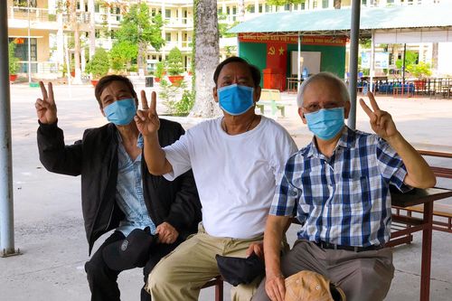 Cảm xúc của người hoàn thành 14 ngày cách ly tập trung phòng chống dịch Covid-19