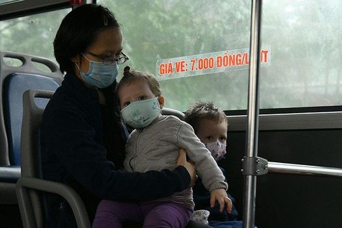 Gần 300 người về đoàn tụ với gia đình sau cách ly