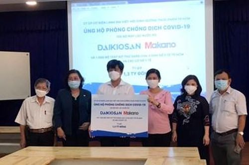 Tặng 100 máy lọc nước và 1.000 bộ kit làm xét nghiệm chống dịch Covid-19 cho ngành Y tế TP Hồ Chí Minh