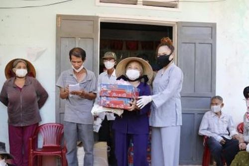 Tình người ngày đại dịch!