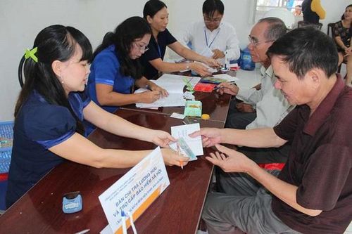 Trả lương hưu trong mùa dịch COVID-19 như thế nào?