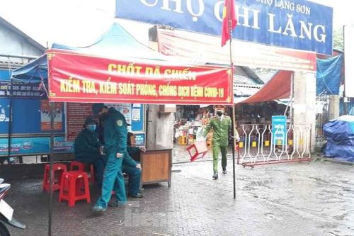 Lạng Sơn lập chốt dã chiến kiểm soát y tế tại các chợ đầu mối
