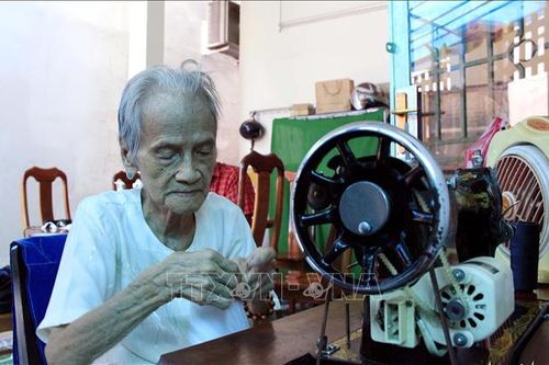 Hậu phương góp sức cùng tuyến đầu chống dịch COVID-19