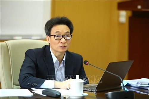 Phó Thủ tướng Vũ Đức Đam: Tiếp tục nỗ lực làm tốt công tác điều trị