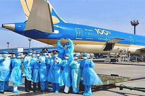 Gần 100 máy bay của Vietnam Airlines ngừng hoạt động