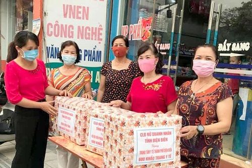 Xúc động những tấm lòng 'vàng'