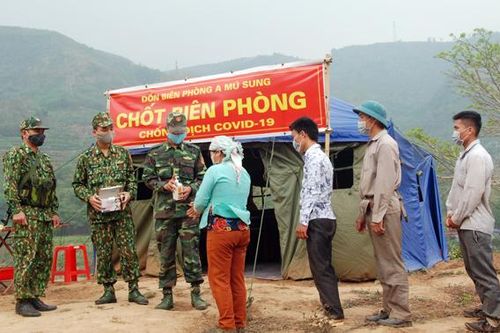 Học viên biên phòng tham gia chống dịch
