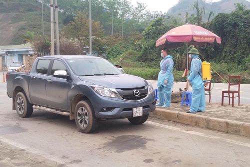 133 người từ Hà Nội trở về thực hiện khai báo y tế và cách ly