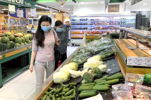 Cung ứng đầy đủ, kịp thời hàng hóa thiết yếu