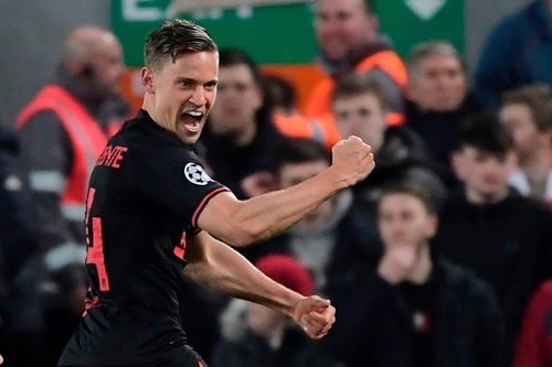 Sao Atletico kỷ niệm chiến thắng trước Liverpool theo cách độc đáo