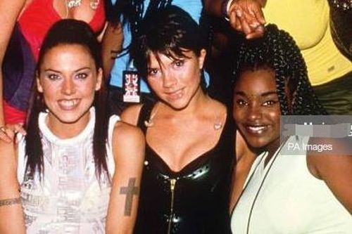 Victoria Beckham bị xa lánh khi gia nhập Spice Girls