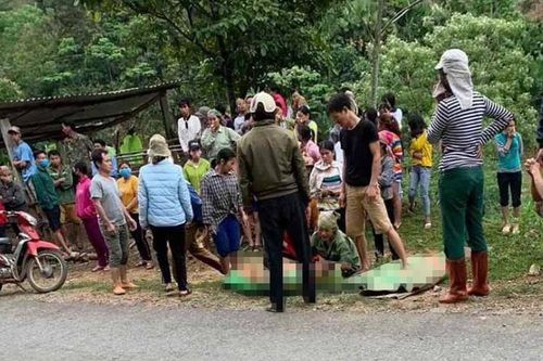 Công nông tự chế rơi xuống vực, 2 người chết