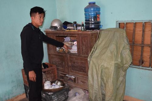 Đạo chích 'độc hành' trên đường quê