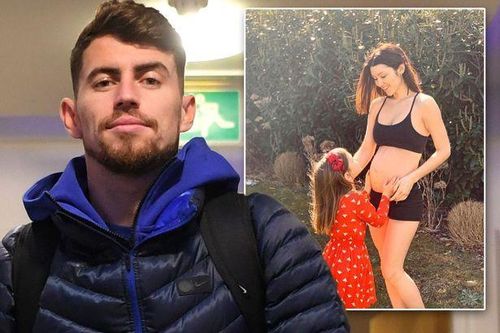 Ngôi sao Chelsea bí mật có con với nàng ca sĩ đình đám nước Anh?