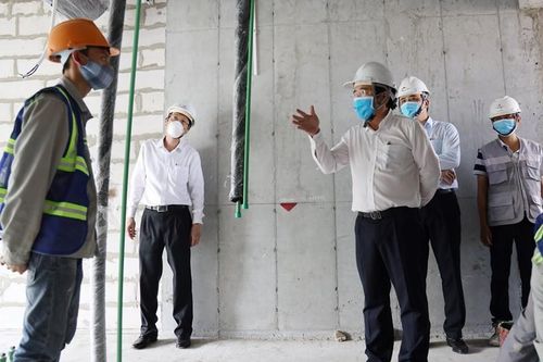 Chủ tịch UBND TPHCM: Bảo vệ sức khỏe công nhân là bảo vệ sản xuất