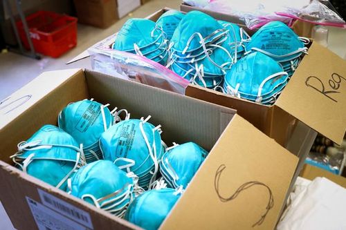 Mỹ phản ứng trước cáo buộc 'nẫng' khẩu trang của Pháp