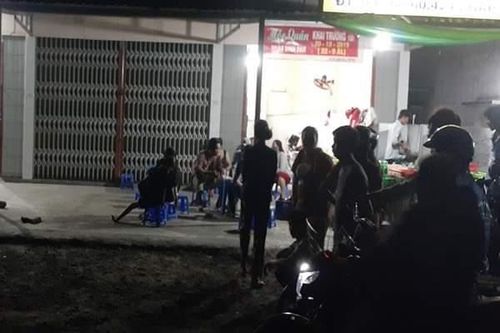 Bênh con, cha bị khởi tố vì chém người khác tử vong