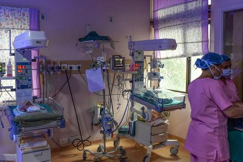 Cặp đôi Ấn Độ đặt tên con là COVID và CORONA