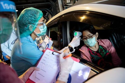 Thái Lan tuyển dụng thêm 45.000 nhân viên y tế