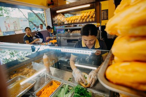 Bánh mì - 'sứ giả' ẩm thực và du lịch Việt