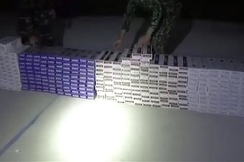 Thu giữ 4.000 bao thuốc lá nhập lậu từ biên giới Campuchia