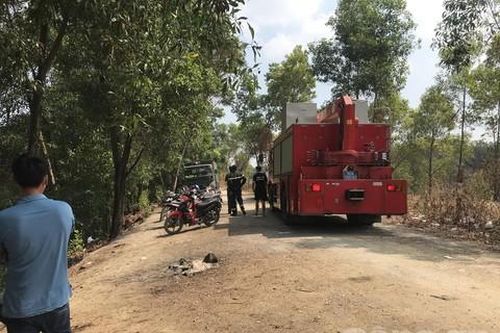 Thấy sông nhiều cá lội xuống bắt, không thấy lên